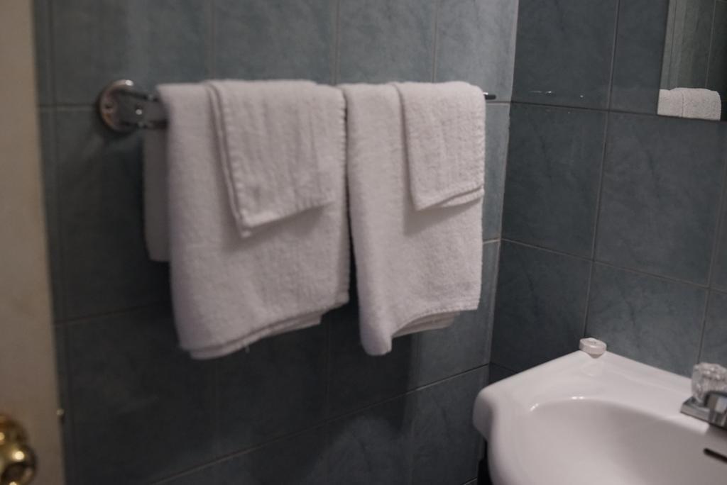 Motel Montreal Notre-Dame-de-l'Ile-Perrot Εξωτερικό φωτογραφία