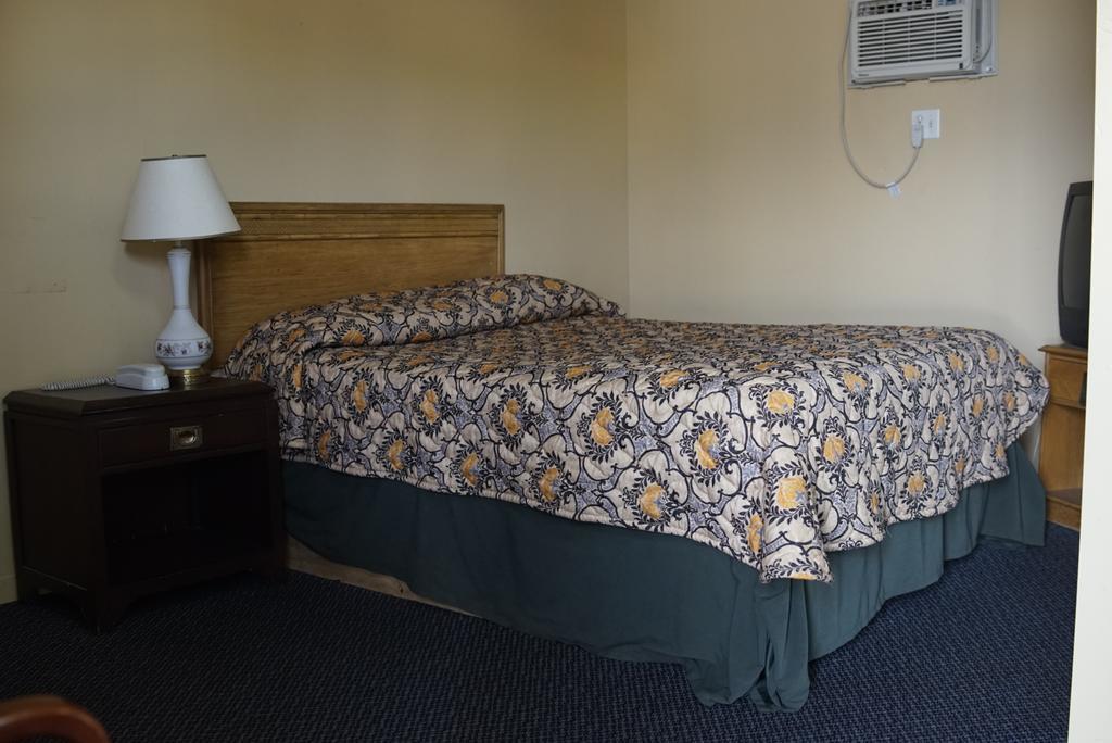 Motel Montreal Notre-Dame-de-l'Ile-Perrot Εξωτερικό φωτογραφία