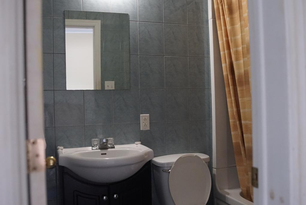 Motel Montreal Notre-Dame-de-l'Ile-Perrot Εξωτερικό φωτογραφία