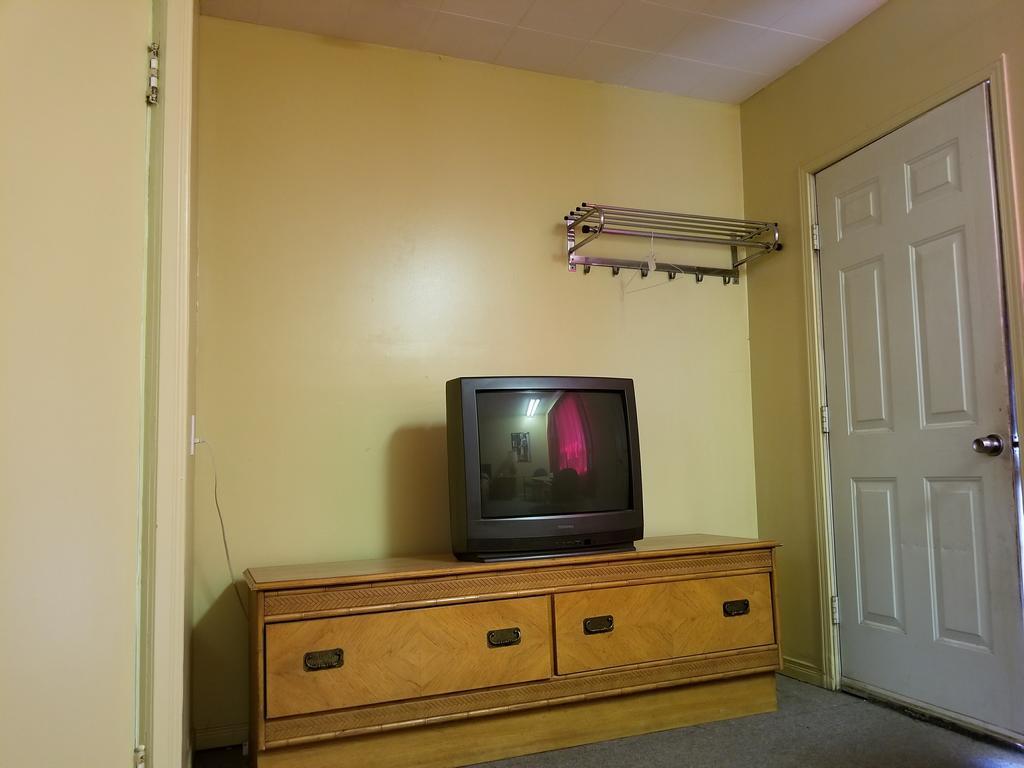 Motel Montreal Notre-Dame-de-l'Ile-Perrot Εξωτερικό φωτογραφία