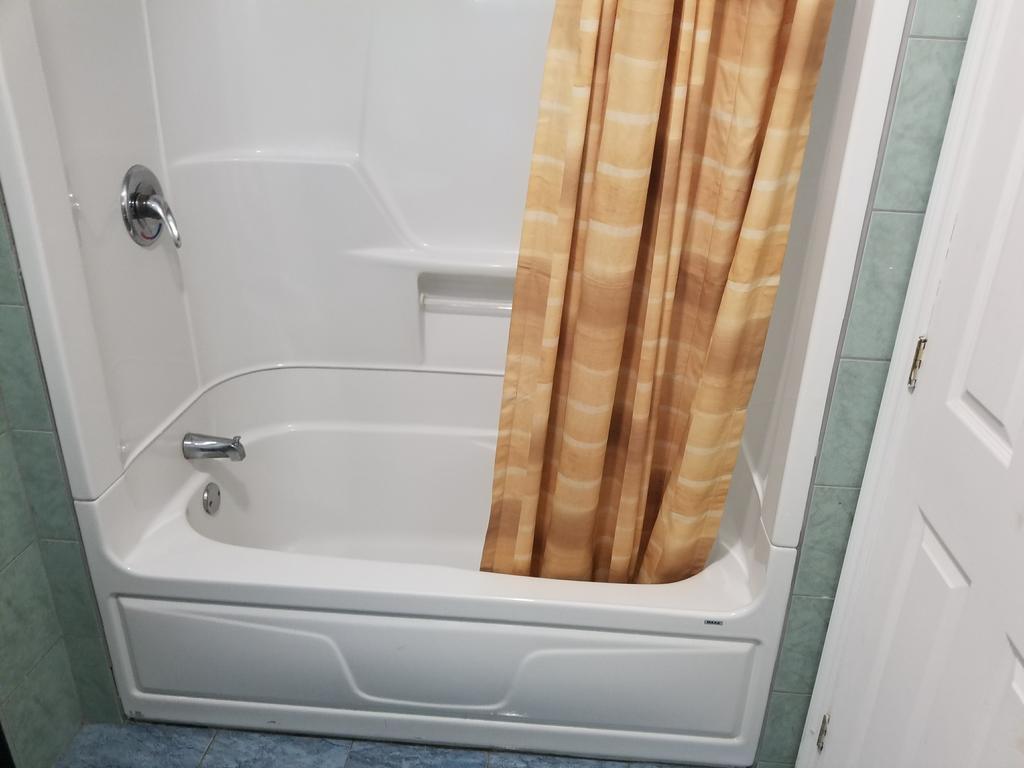 Motel Montreal Notre-Dame-de-l'Ile-Perrot Εξωτερικό φωτογραφία