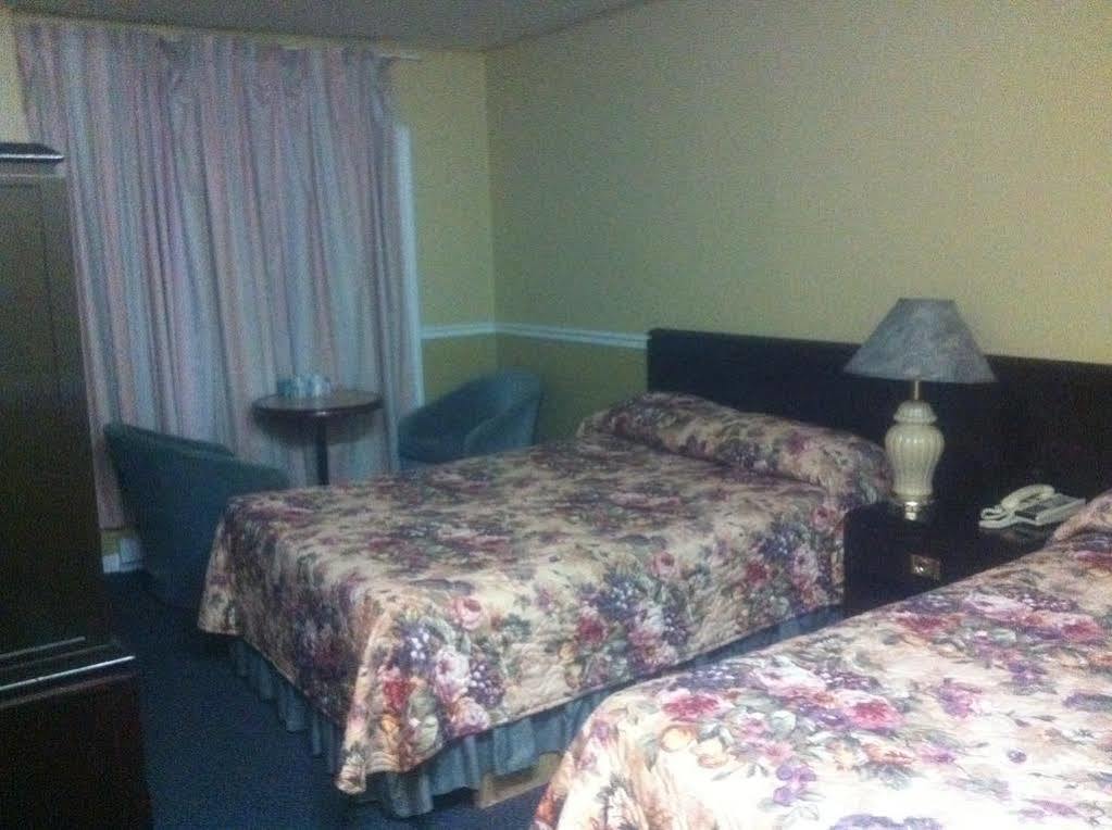 Motel Montreal Notre-Dame-de-l'Ile-Perrot Εξωτερικό φωτογραφία